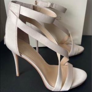 Imagine Vince Camuto heels 6.5
